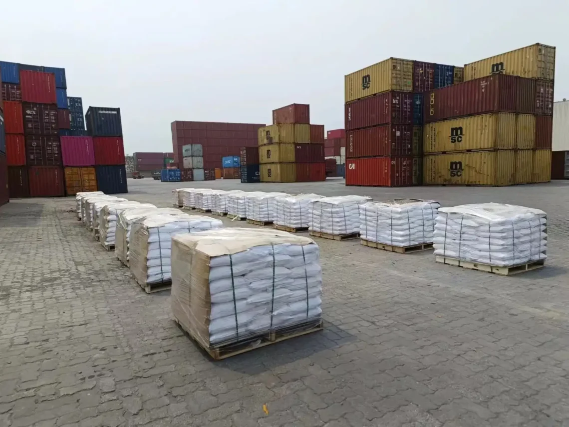 CHEMPLUS ship Zinc Sulphate Powder 35% high quality water soluble fertilizer