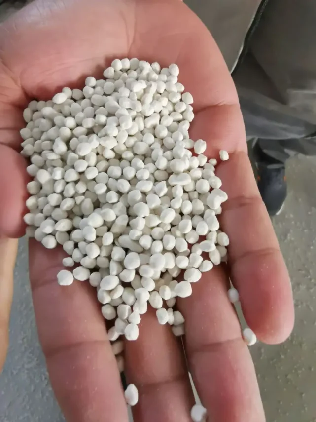 Sulfato de amonio granulado en bolsa de 45.3 kg/100 lbs